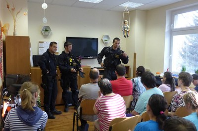 Policisté navštívili Domov a Centrum denních služeb - Policie České republiky
