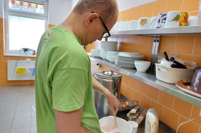 Jsme už skoro mistři pekaři, zvládli jsme makronky